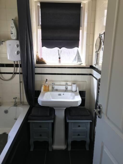 The Beach House South - Blackpool - Entire Holiday Home Luaran gambar